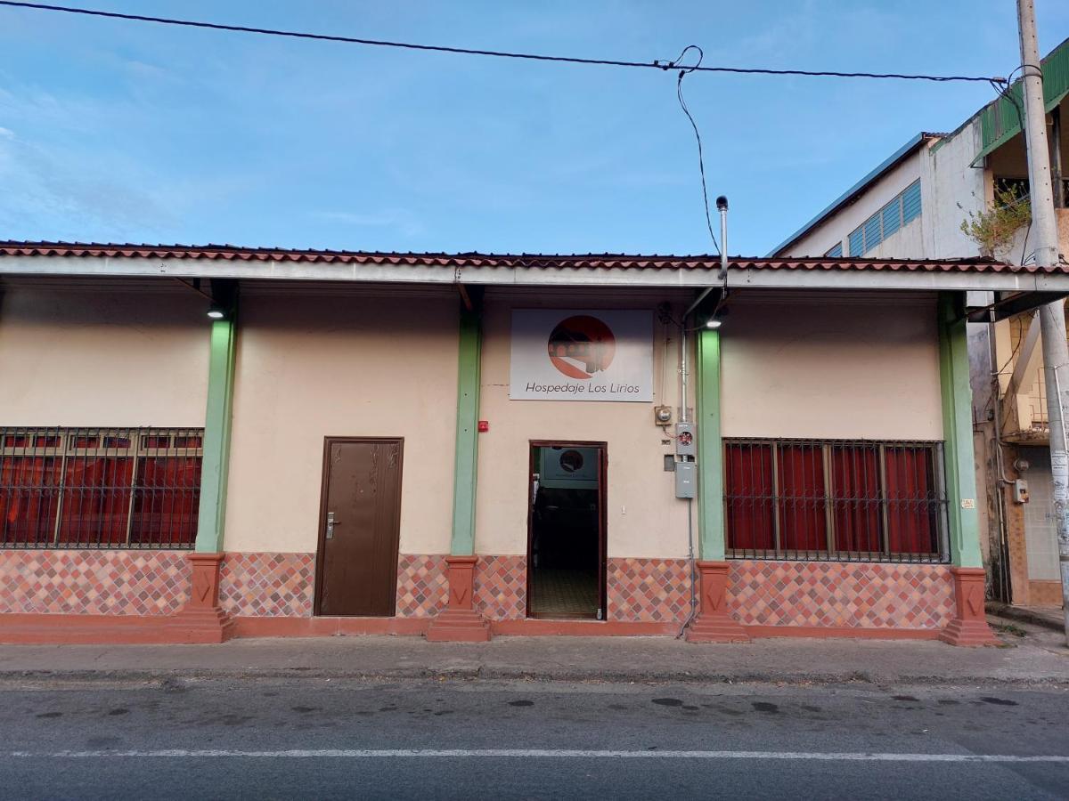 Hospedaje Los Lirios Chitré Exterior foto